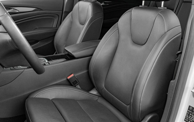 Opel Insignia cena 84850 przebieg: 54909, rok produkcji 2018 z Ogrodzieniec małe 781